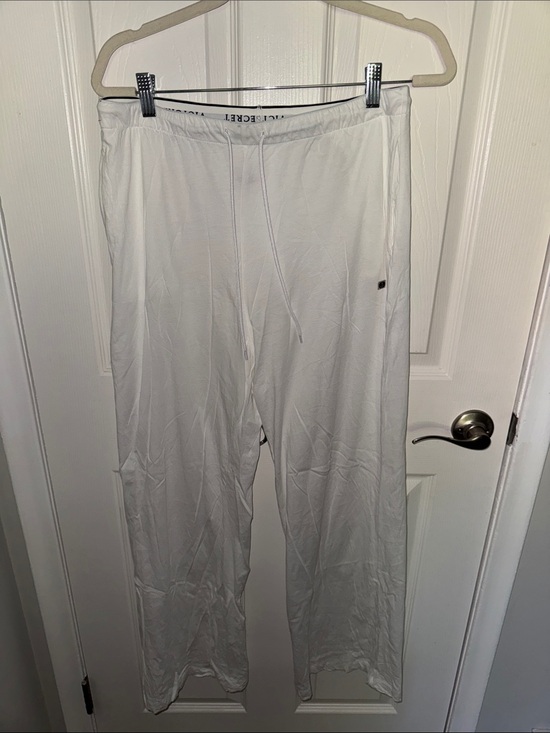 Victoria's Secret Pants - Victoria's Secret White Sweatpants